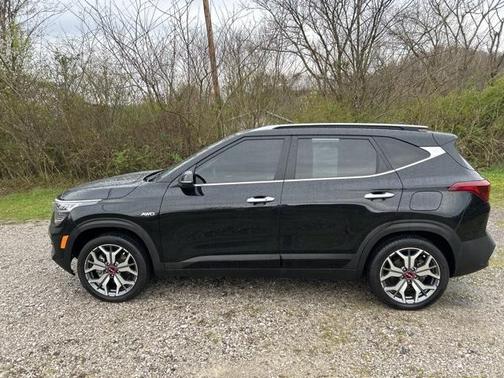 2023 Kia Seltos SX