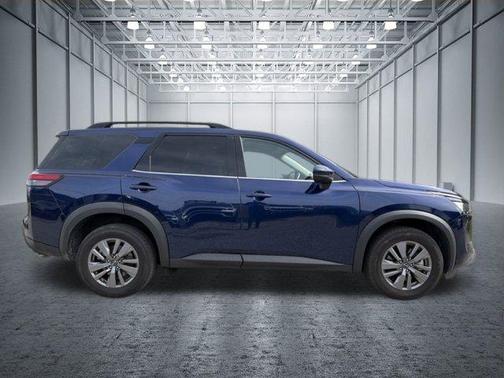 Deep Ocean Blue 2025 Nissan Pathfinder SV