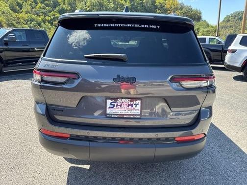 2025 Jeep Grand Cherokee L Laredo