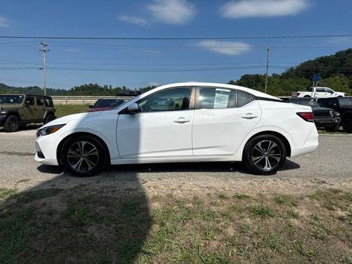 Cloud White 2023 Nissan Sentra SV