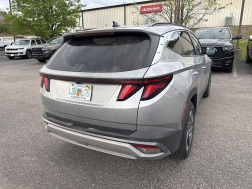 Shimmering Silver 2025 Hyundai TUCSON SEL
