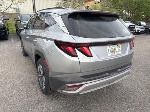 Shimmering Silver 2025 Hyundai TUCSON SEL