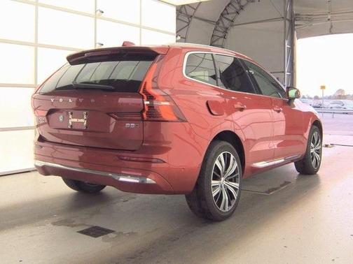 2023 Volvo XC60 B5 Plus Bright Theme