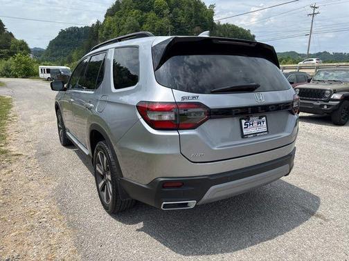 Silver 2023 Honda Pilot Touring