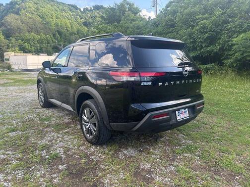 Super Black 2025 Nissan Pathfinder SV