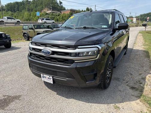 Gray Metallic 2024 Ford Expedition Max XLT