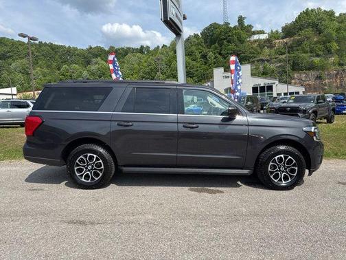 Gray Metallic 2024 Ford Expedition Max XLT