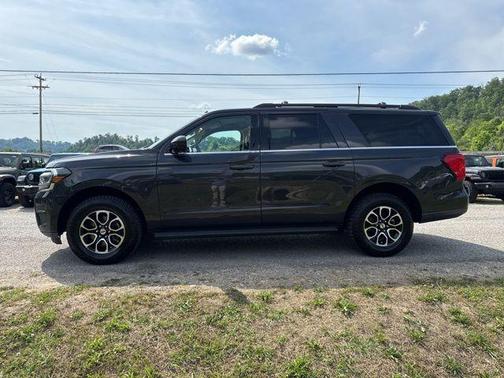 Gray Metallic 2024 Ford Expedition Max XLT