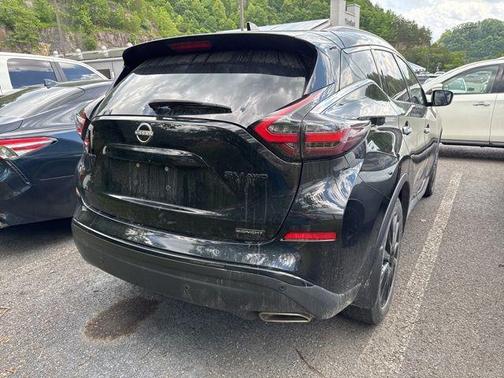Black 2024 Nissan Murano SV
