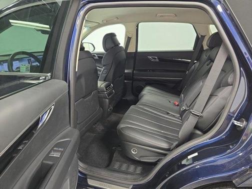 2025 Genesis GV80 2.5T