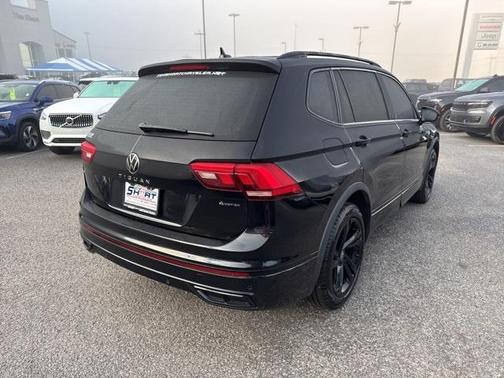 2024 Volkswagen Tiguan 2.0T SE R-Line Black