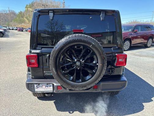 Black Clearcoat 2025 Jeep Wrangler 4xe Sahara