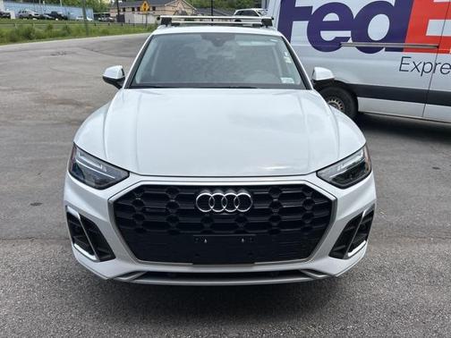 2024 Audi Q5 45 S line quattro Premium