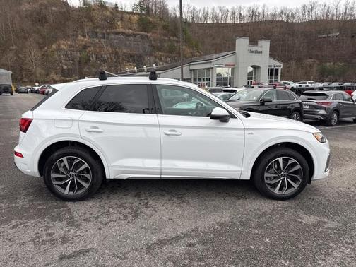 2024 Audi Q5 45 S line quattro Premium