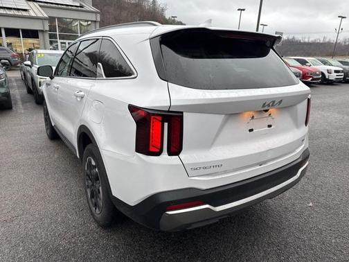 2024 Kia Sorento S
