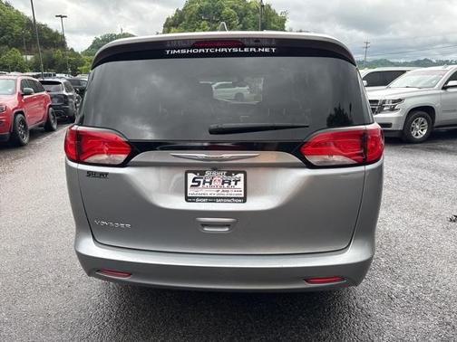 2021 Chrysler Voyager LXI