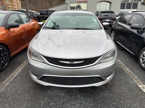 2017 Chrysler 200 Limited