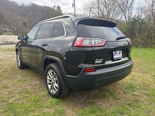Diamond Black 2019 Jeep Cherokee Latitude Plus