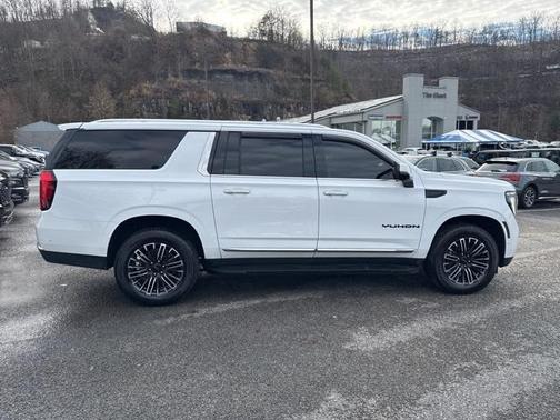 2025 GMC Yukon XL Elevation