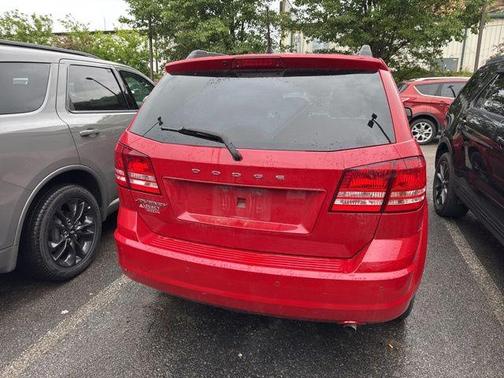 Redline 2 Coat Pearl 2020 Dodge Journey SE Value