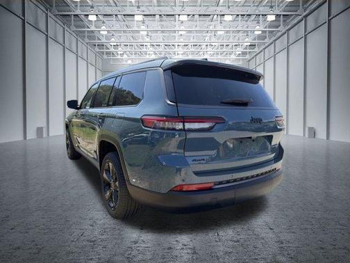 Steel Blue 2027 Jeep Grand Cherokee L Limited