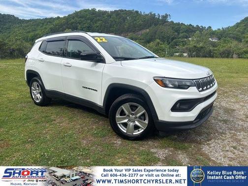 Bright White Clearcoat 2022 Jeep Compass Latitude