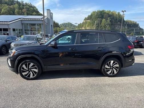 2025 Volkswagen Atlas 2.0T SE