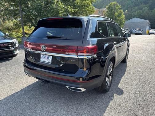 2025 Volkswagen Atlas 2.0T SE