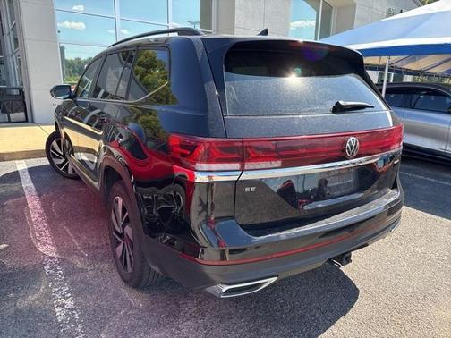 2025 Volkswagen Atlas 2.0T SE