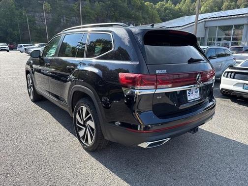 2025 Volkswagen Atlas 2.0T SE