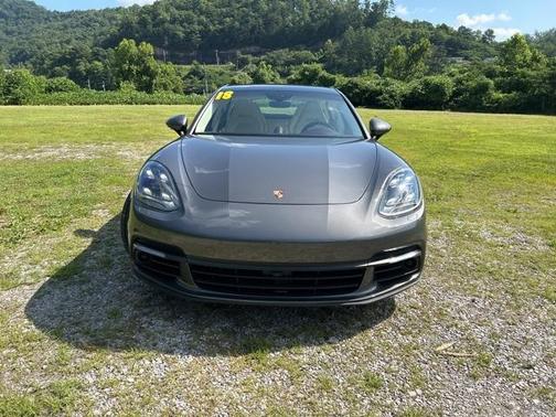 2018 Porsche Panamera 4S