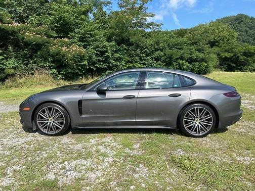 2018 Porsche Panamera 4S