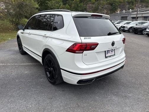 2024 Volkswagen Tiguan 2.0T SE R-Line Black