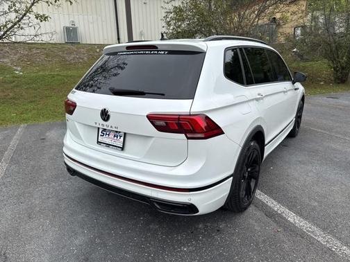 2024 Volkswagen Tiguan 2.0T SE R-Line Black