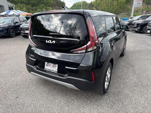 Fusion Orange 2025 Kia Soul LX