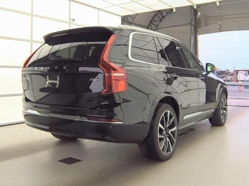 2024 Volvo XC90 B6 Plus Bright Theme 7-Seater