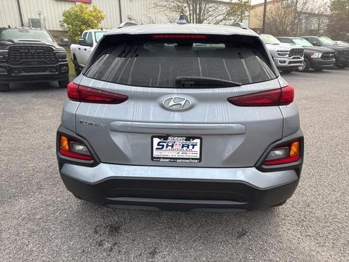 2021 Hyundai KONA SEL Plus