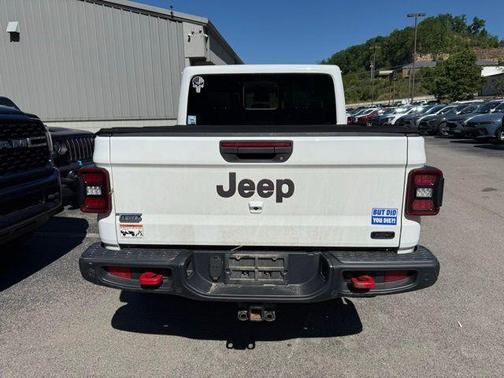 Bright White Clearcoat 2020 Jeep Gladiator Rubicon