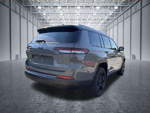 Sting Gray Clearcoat 2027 Jeep Grand Cherokee L Limited