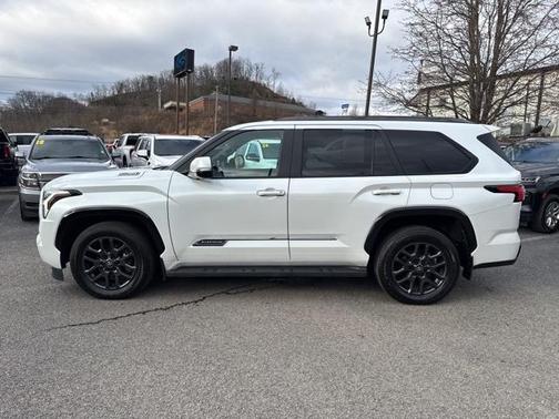 2025 Toyota Sequoia Platinum