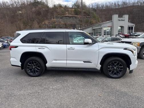 2025 Toyota Sequoia Platinum
