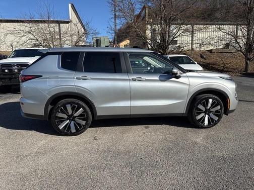 2025 Mitsubishi Outlander 