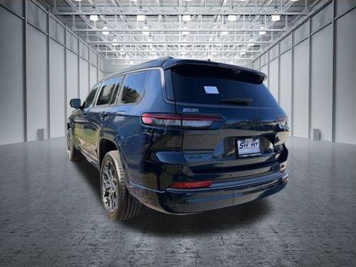 Fathom Blue Pearlcoat 2027 Jeep Grand Cherokee L Summit