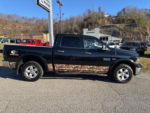2014 RAM 1500 SLT