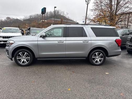 2024 Ford Expedition Max XLT