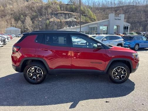 2025 Jeep Compass Trailhawk
