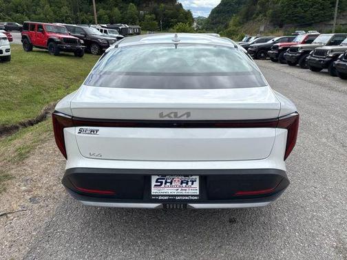 Snow White Pearl 2025 Kia K4