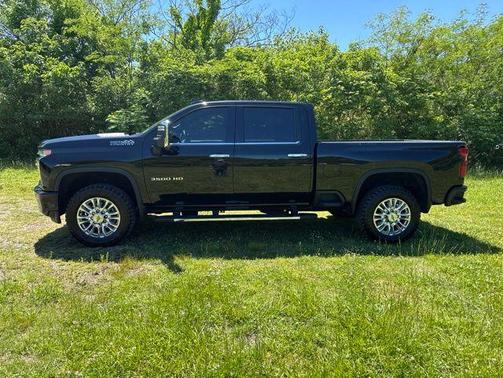 Black 2022 Chevrolet Silverado 3500 High Country