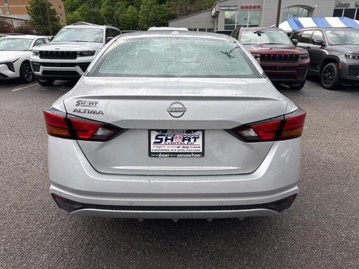 Brilliant Silver Metallic 2025 Nissan Altima SV