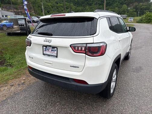 White Clearcoat 2019 Jeep Compass Latitude
